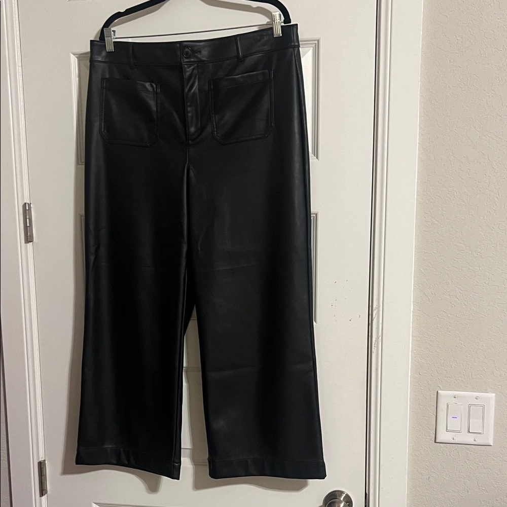 LOFT Black Wide Leg Pants